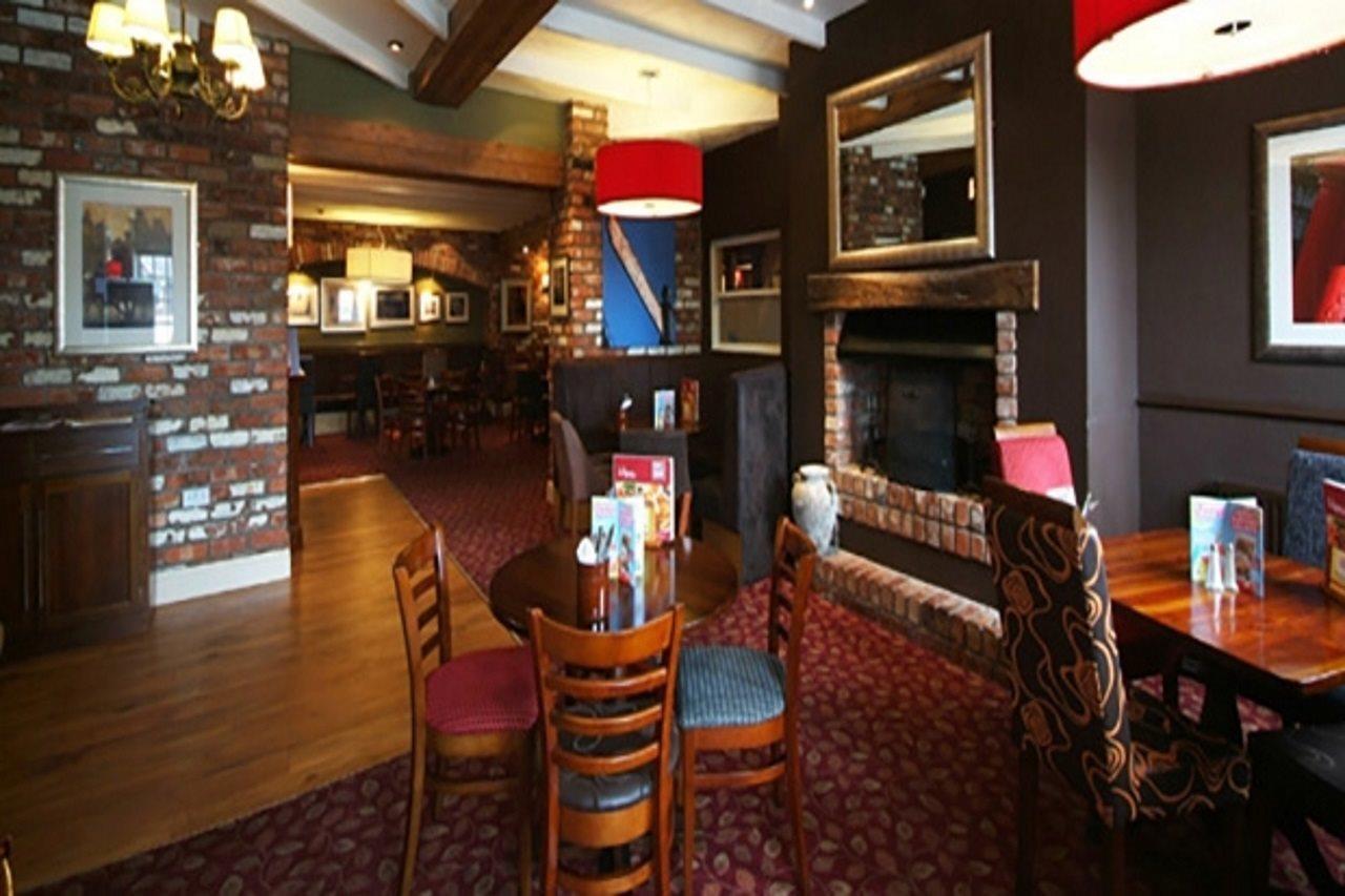 Premier Inn Premier Inn Wirral Greasby Exterior foto